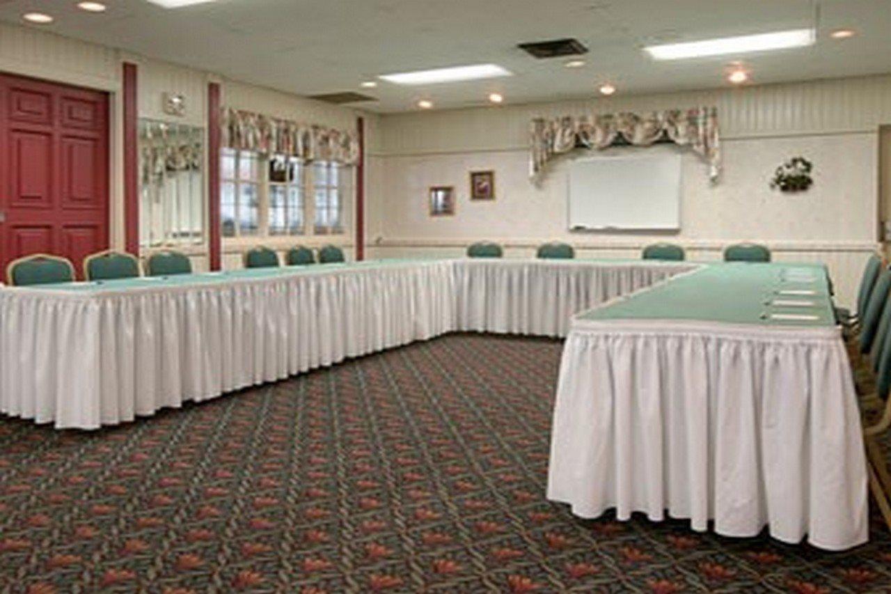 Days Inn Hotel & Conference Center - Meadville Facilities photo